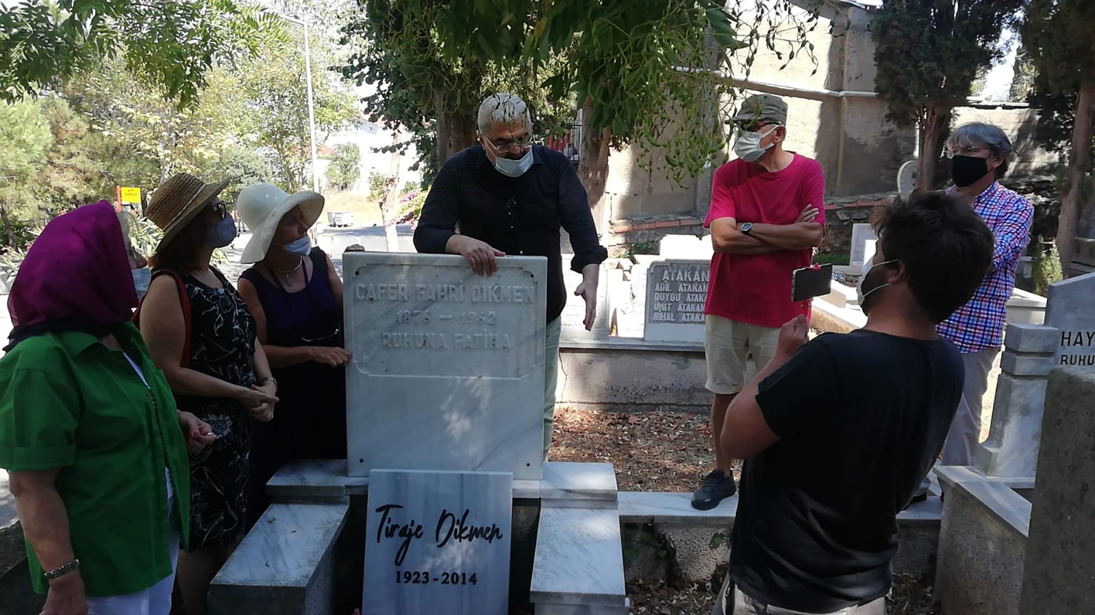 Ressam Tiraje Dikmen Mezarı Başında Anıldı